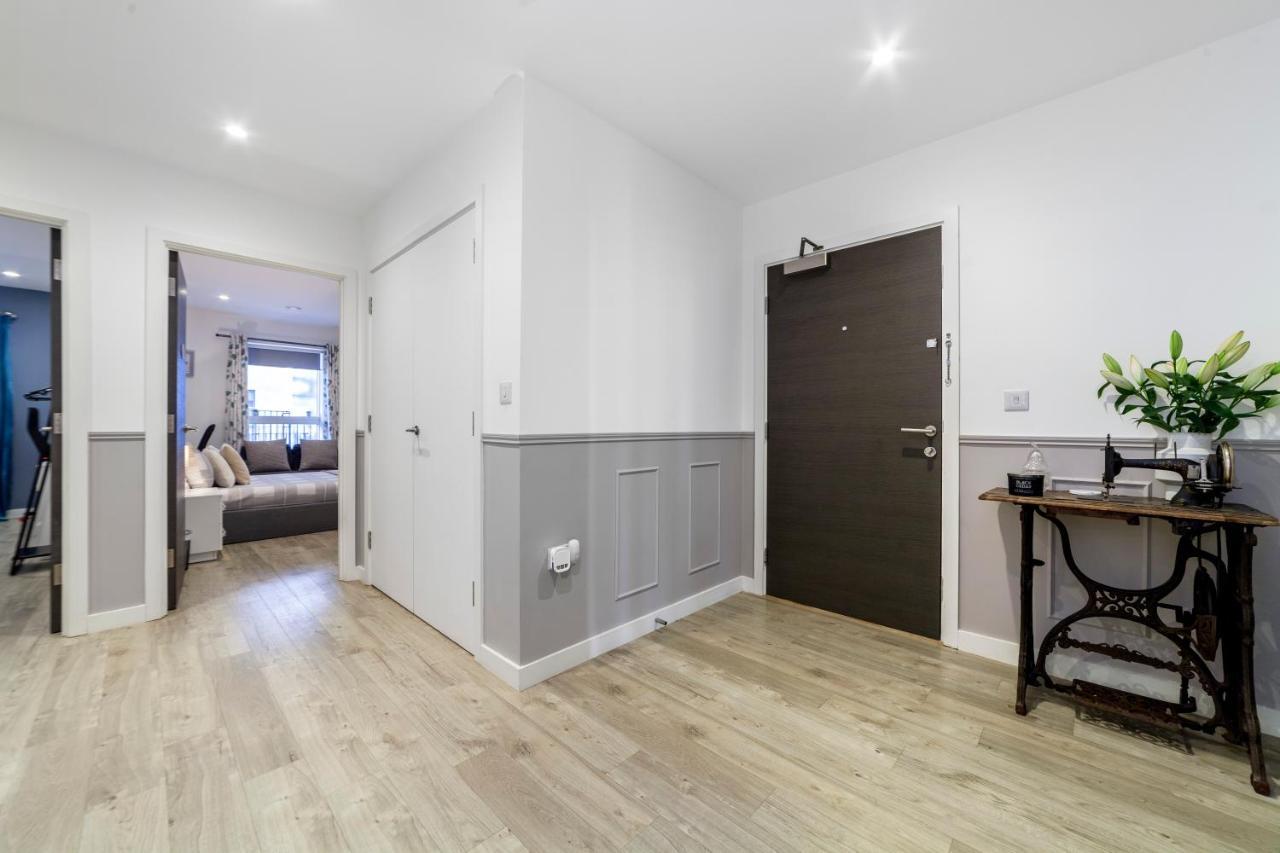 Private Double Bd With Optional Balcony, 15 Mins To London Cc Daire Dış mekan fotoğraf